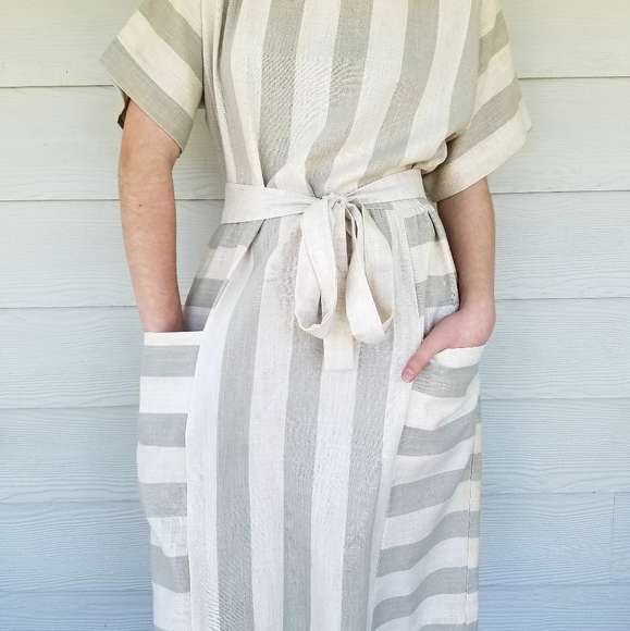 *SOLD*Vintage 80s Minimalist Lagenlook Dress Gray/Oat Color Belted Pockets - Picture 9 of 16